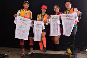 BIB: 42195, 2195
                            <button type="button" onclick="openModal(9750572)" class="btn btn-primary btn-sm float-right btn-popup" data-toggle="modal" data-target=".modal-high-quality">
                        <i class="fas fa-shopping-cart"></i> Add to Cart
                    </button>
                                            <button type="button" onclick="isThisMe(9750572, true)" class="btn btn-success btn-sm float-right btn-popup btn-isme hidden" data-toggle="tooltip" data-placement="bottom" title="นี่คือรูปของคุณใช่ไหม คลิกที่นี่เพื่อเอาเข้าอัลบั้ม">
                        <i class="fas fa-plus"></i> Add to album
                    </button>
                    <button type="button" onclick="isThisMe(9750572, false)" class="btn btn-warning btn-sm float-right btn-popup btn-isnotme hidden">
                        <i class="fas fa-ban"></i> Remove from album
                    </button>